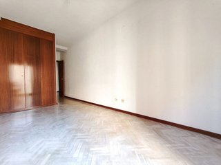Piso en venta en Palos de Moguer en Madrid