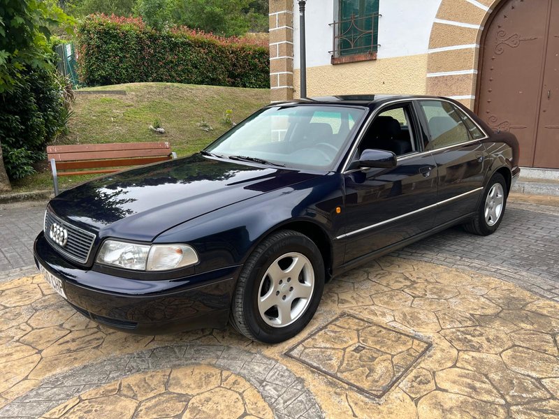 Audi A8 2.5 TDI Quattro Tiptronic - foto 1