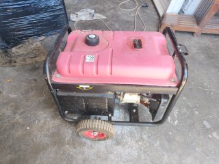 Generador Eléctrico Gasolina AVR 2300W