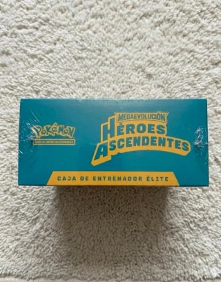 Pokemon ETB Pokemon Heroes Ascendentes Español