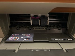 Impresora HP Deskjet 2050A Multifunción