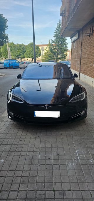 Tesla Model S 2016