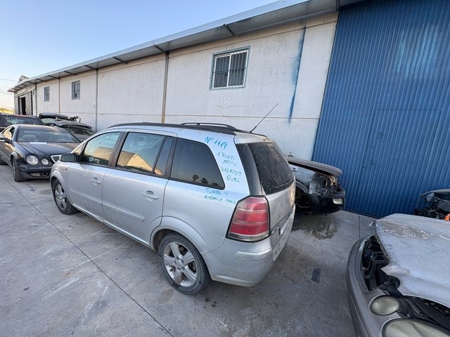C1119 DESPIECE COMPLETO OPEL ZAFIRA B 2006 1.9 CDT