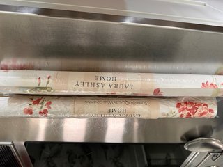 Papel pintado 2 rollos Laura Ashley Geranium