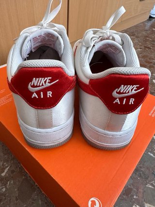 Nike Air Force 1 Blancas y Rojas