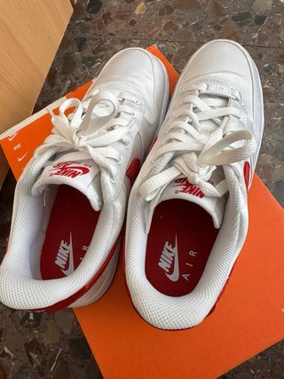 Nike Air Force 1 Blancas y Rojas