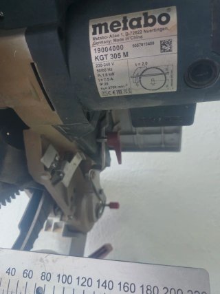 Ingletadora Metabo con mesa KGT 305 M