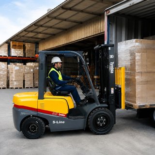 Carretilla Diésel 3500kg 4500mm Euro5 *SIN IVA