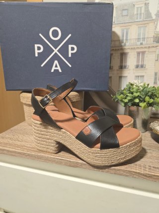 Sandalias Popa negras piel