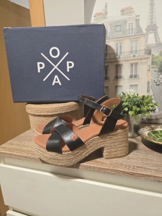 Sandalias Popa negras piel