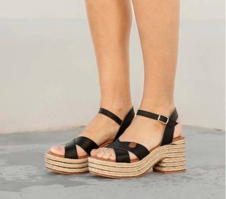 Sandalias Popa negras piel