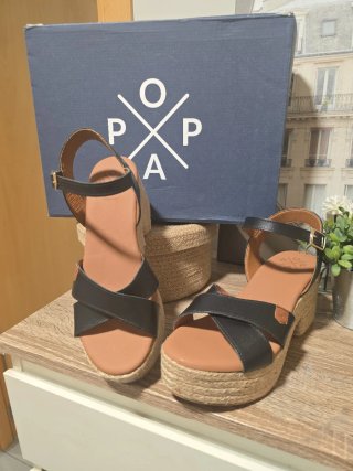 Sandalias Popa negras piel