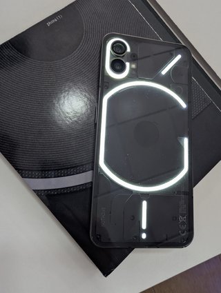 Nothing Phone (1) Negro