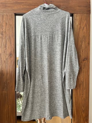 Vestido gris Mango cuello alto talla M