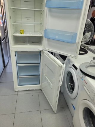 ☆NEVERA MARCA BALAY COMBI 2,CM NOFROST☆