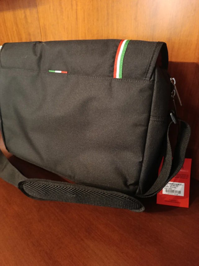Bolso Bandolera Ferrari Scuderia NUEVO