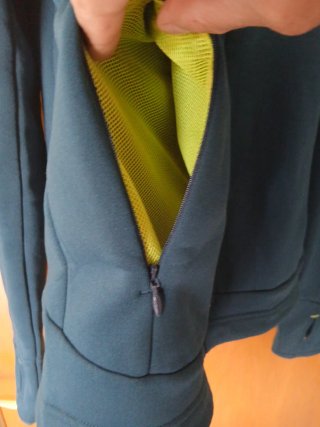 Chaqueta deportiva Quechua capucha Talla M