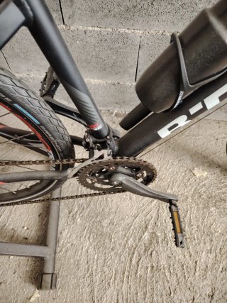 Bicicleta de montaña con rodillo