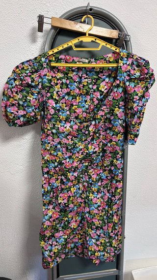 Vestido Inditex distintas formas y estampados