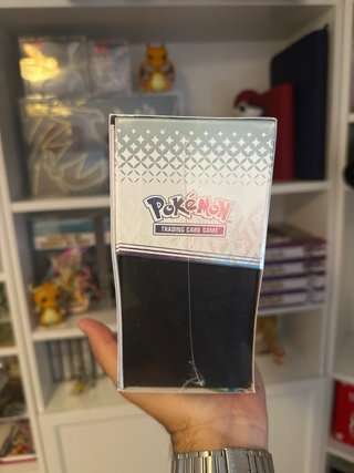 Pokemon ETB Prismatic Evolutions (Inglés)