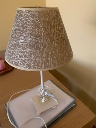Lámpara de mesa diseño moderno