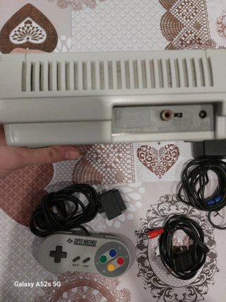 Super Nintendo PAL Version Consola