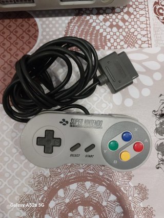 Super Nintendo PAL Version Consola