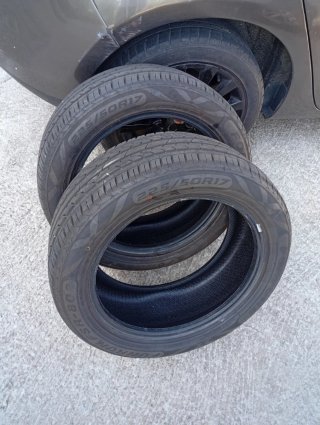 Neumático 225/50 R17