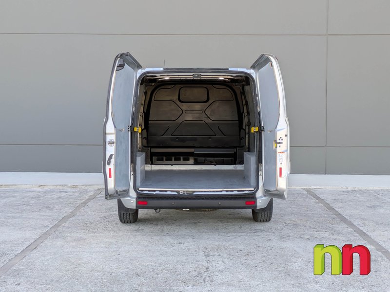 Ford Transit Custom 2023, foto 10