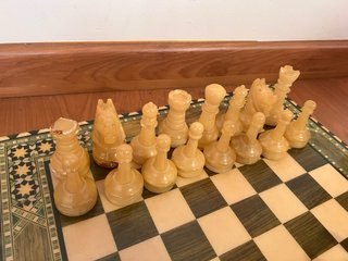 Piezas de ajedrez de mármol