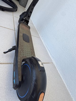 Patinete eléctrico infantil