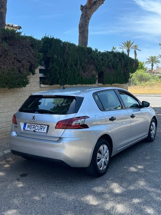 Peugeot 308 2017 diesel 6100€