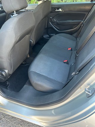 Peugeot 308 2017 diesel 6100€