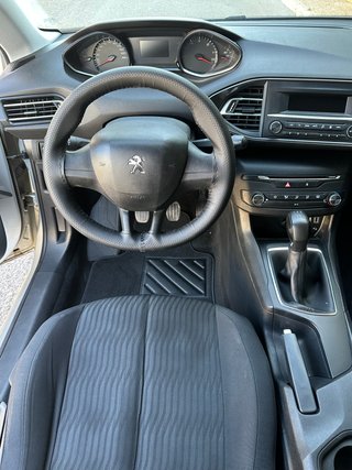 Peugeot 308 2017 diesel 6100€