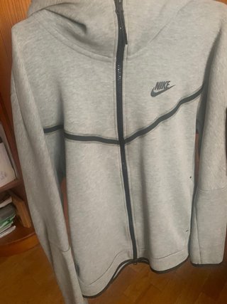 Chaqueta Nike Tech Gris Talla S. Real.