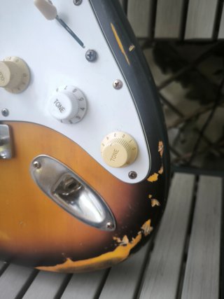 Guitarra Stratocaster Heavy Relic Sunburst Vintage