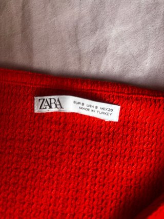 Camiseta Zara roja talla S