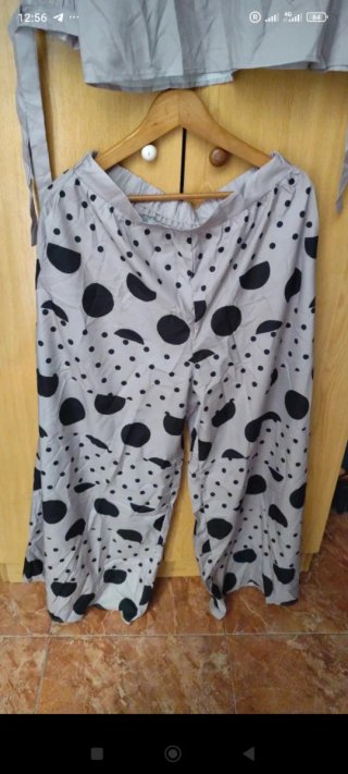 Conjunto mujer gris y negro