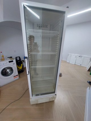Vitrina expositora refrigerada