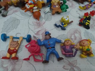 Lote muñecos PVC y otros