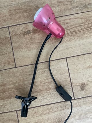 Lamparita rosa con pinza y flexo