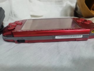 PSP 3004 Radiant Red Cargador