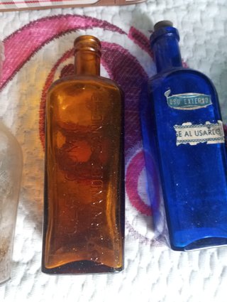 Lote 6 Botellas Antiguas Cristal + Maletín