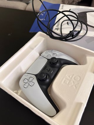 Mando DualSense PS5 Sony con cable de carga y caja