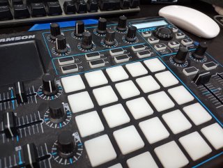 Controlador MIDI Samson Conspiracy
