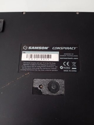 Controlador MIDI Samson Conspiracy