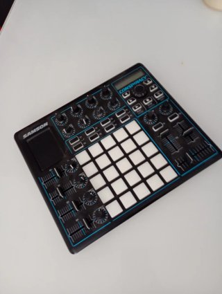 Controlador MIDI Samson Conspiracy