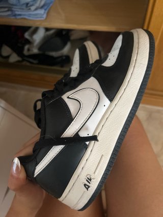 Nike Air Force 1 Negras y Blancas
