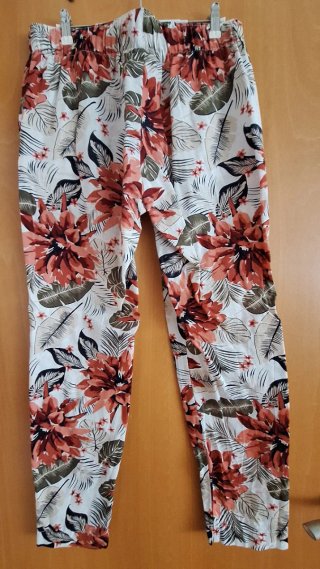 Conjunto Esmara pantalón y 2 camisetas verano lino