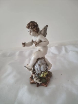 Ángel Cupido de Porcelana Antiguo